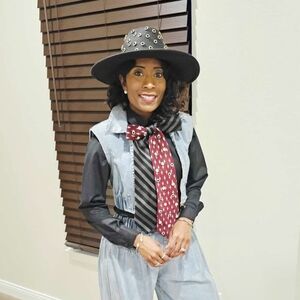 Meet your Posher, Rachel